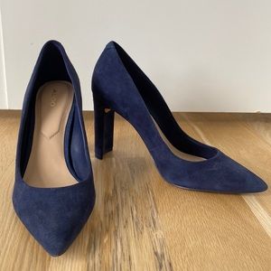 Navy pumps/heels Aldo